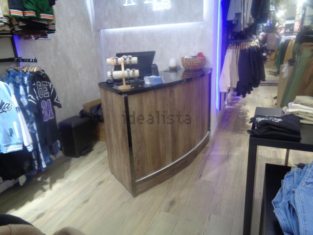 Loja alugar em Porto, Lordelo Do Ouro