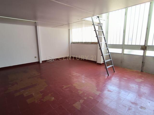 Loja venda em Urbanização Vila Chã, Amadora