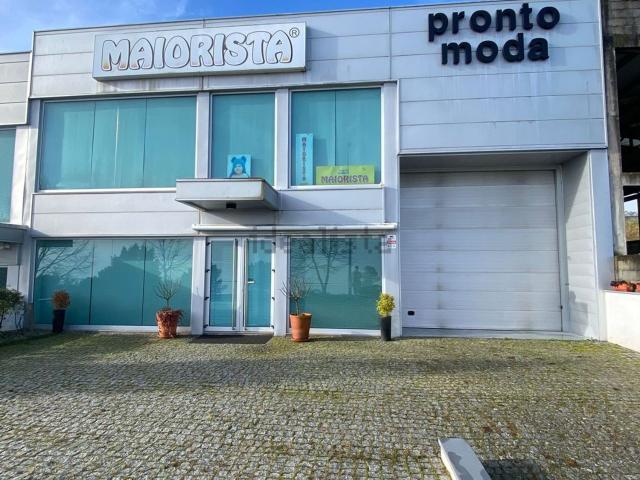 Armazém venda em Marecos, Porto