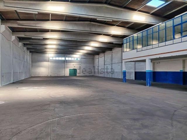 Armazém alugar em Maia, Barca