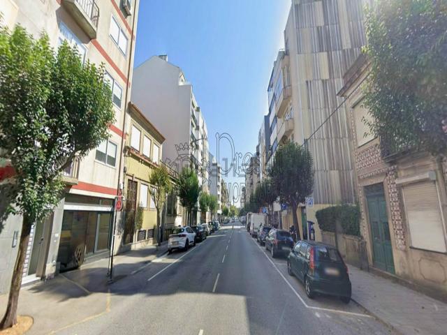 Loja venda em Torrinha, Porto