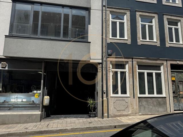 Armazém venda em Porto, Cedofeita