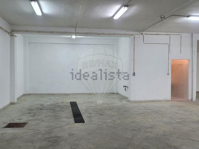 Armazém alugar em Braga