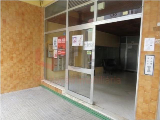 Loja venda em Verderena, Setúbal