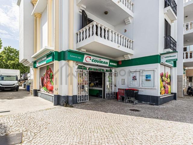 Loja venda em Albufeira e Olhos de Água, Albufeira