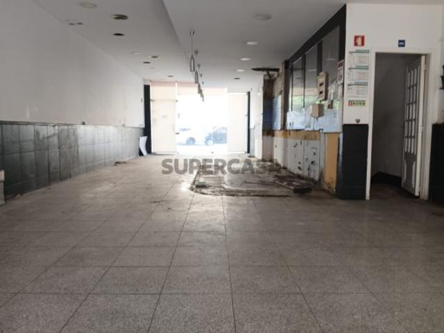Armazém venda em Porto