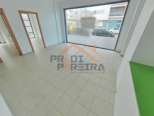 Loja venda em Bairro Olaio, Odivelas