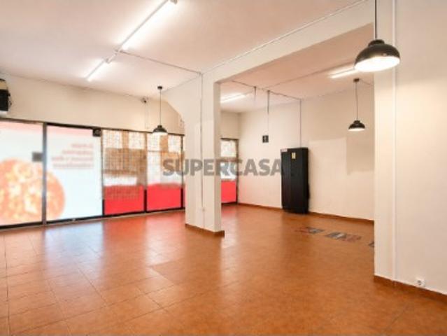 Armazém venda em Viseu
