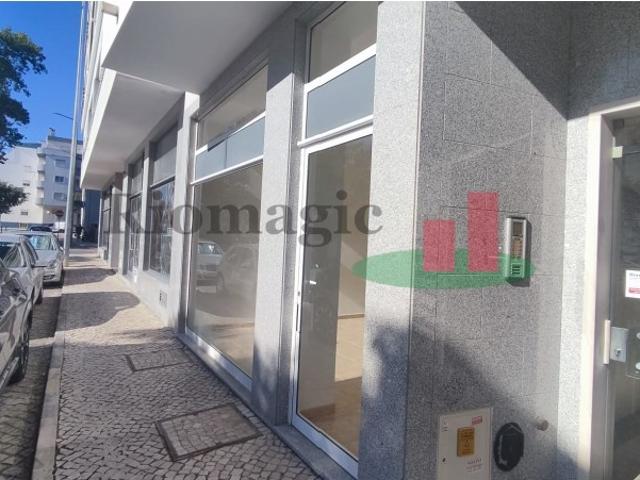 Loja venda em Rio Maior, Santarém