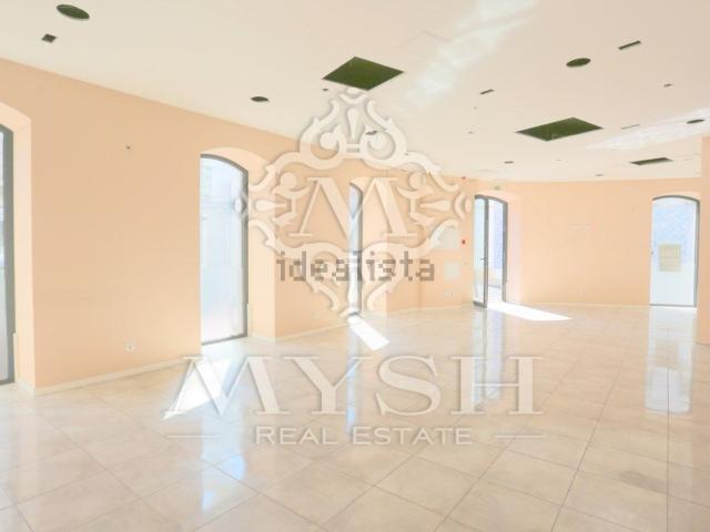 Loja venda em Núcleo Urbano Histórico de Oeiras, Oeiras