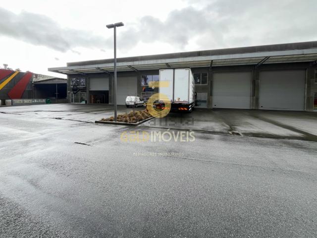 Armazém venda em Guilhufe e Urrô, Marecos