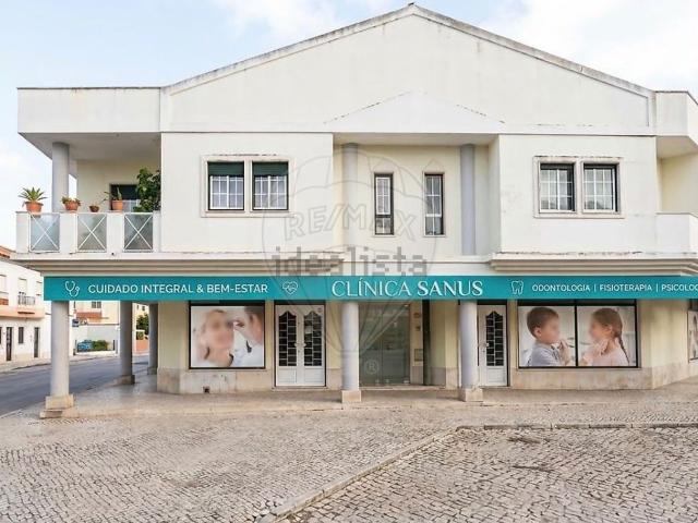 Loja alugar em Quintinha de Dentro, Almada