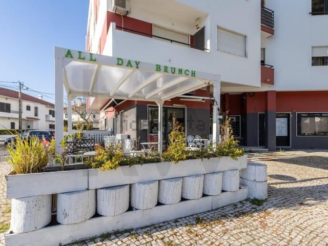 Loja venda em Quintinhas, Almada