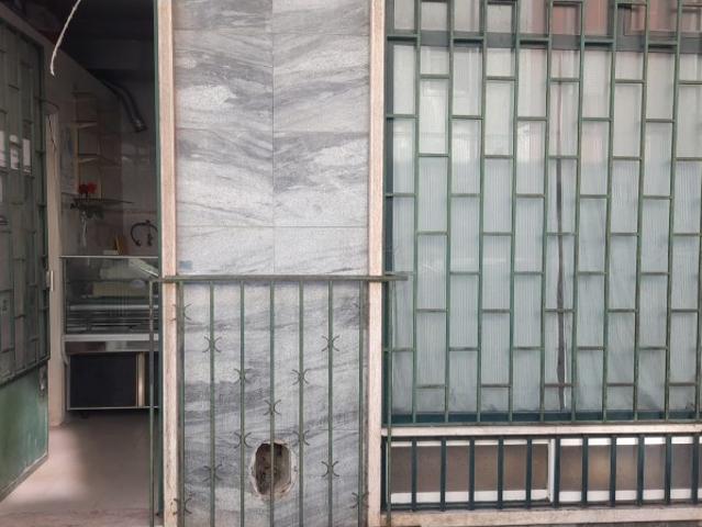 Loja venda em Urbanização da Atalaia, Amadora