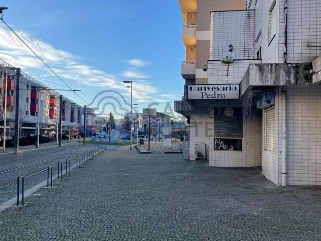 Loja alugar em Maia, Gueifães