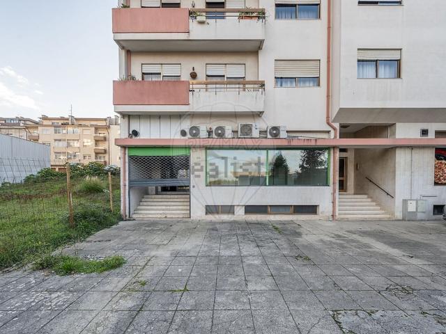 Loja alugar em Maia, Gueifães