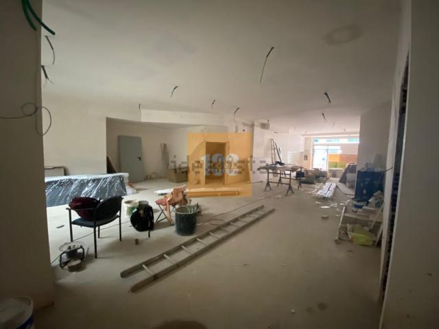 Ponto Comercial alugar em Maia