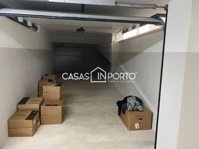 Ponto Comercial alugar em Maia, Brandinhães