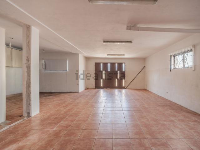 Armazém venda em Maia, Gueifães