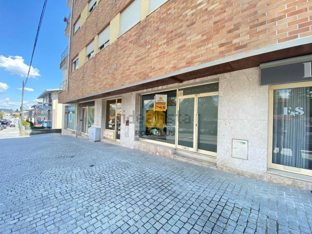 Ponto Comercial alugar em Maia, Vermoim