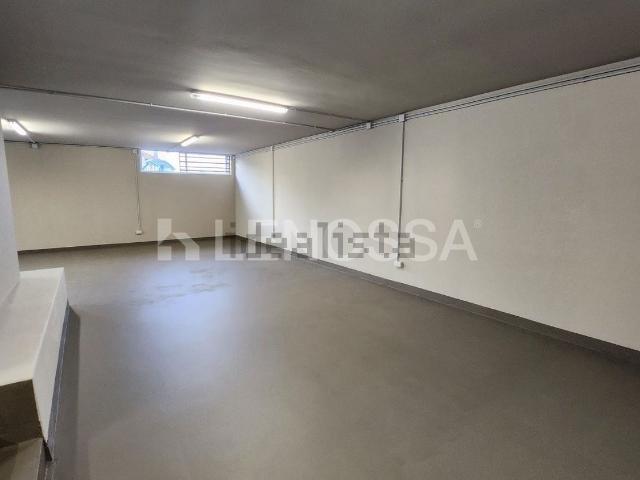 Ponto Comercial alugar em Maia, Gueifães