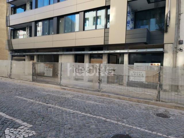 Ponto Comercial alugar em Maia, Vermoim