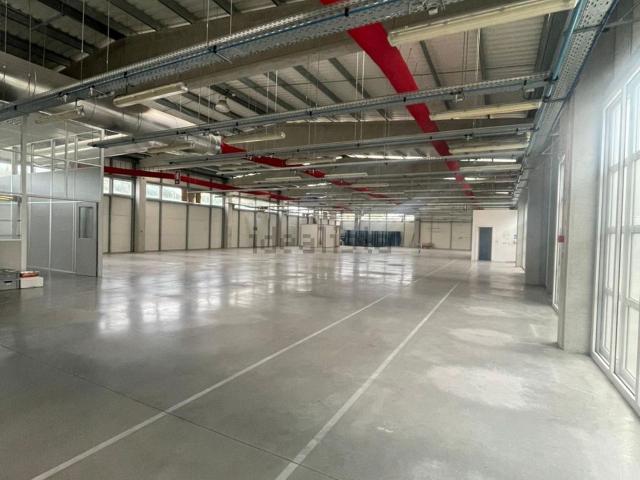 Armazém alugar em Maia, Gueifães