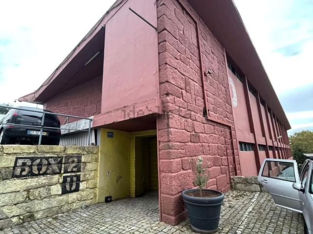 Armazém alugar em Maia, Gueifães