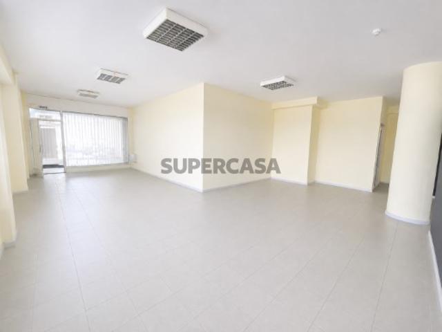 Armazém venda em Gavião, Braga