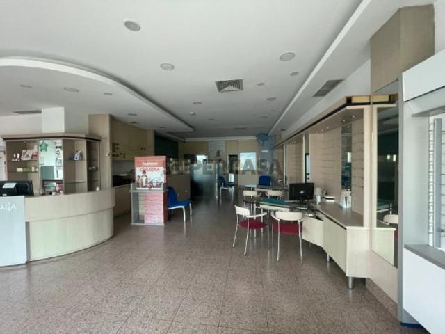 Armazém venda em Lisboa