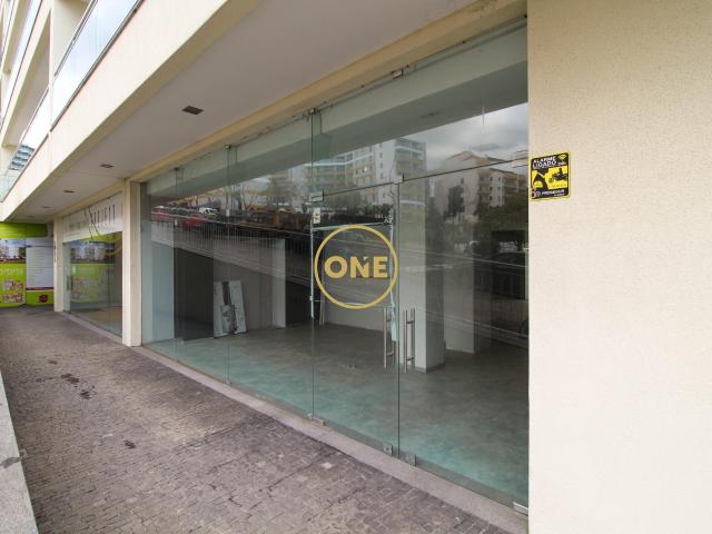 Ponto Comercial alugar em Funchal, Nazaré