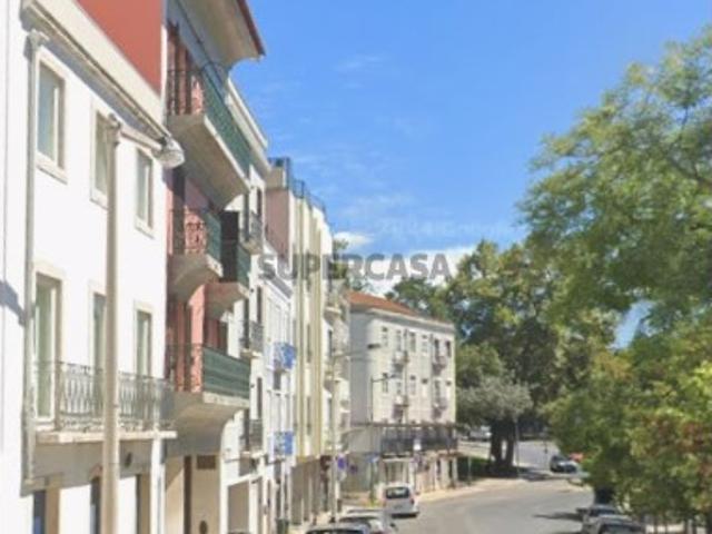 Armazém venda em Lisboa