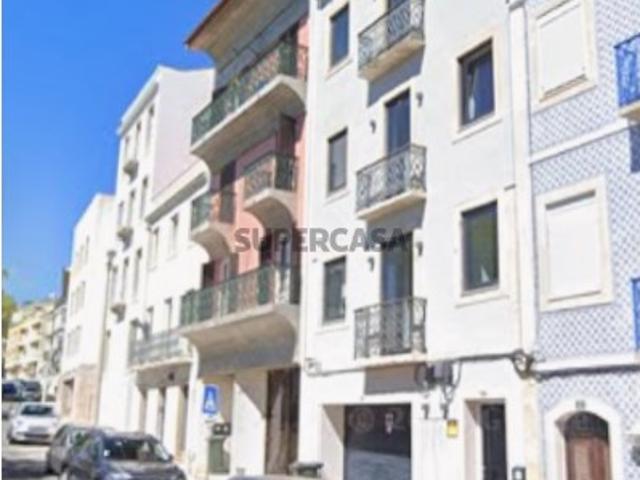 Armazém venda em Lisboa