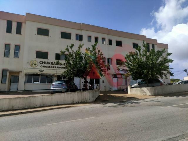 Ponto Comercial venda em Ferreiras, Vale Serves