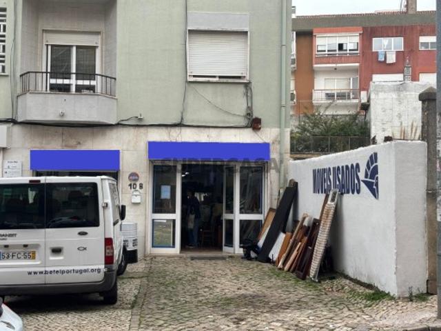 Armazém venda em Villa Park, Amadora