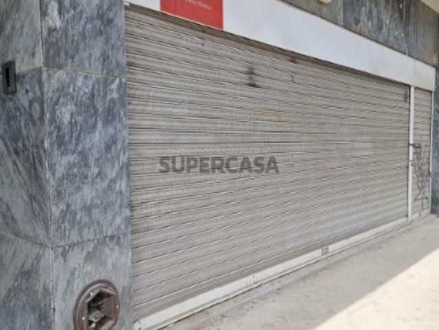 Armazém venda em Lisboa