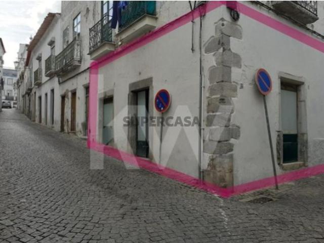 Armazém venda em Beja (Salvador e Santa Maria da Feira), Beja