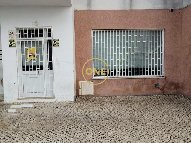 Loja venda em Matos Cheirinhos, Cascais