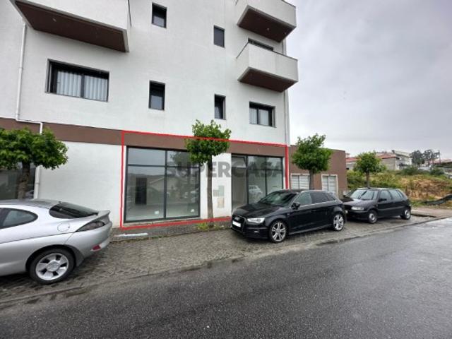 Armazém venda em Vila Nova De Famalicão, Pedaço Mau