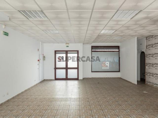 Armazém venda em Quintinhas, Almada