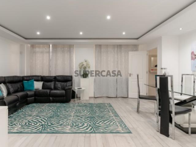 Armazém venda em Seixal