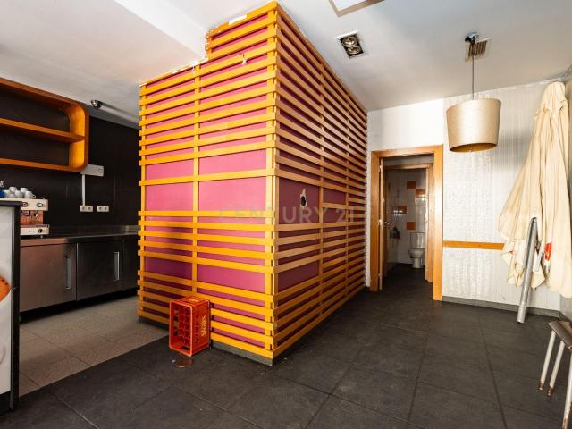 Loja venda em Santiago Dos Velhos, Lisboa