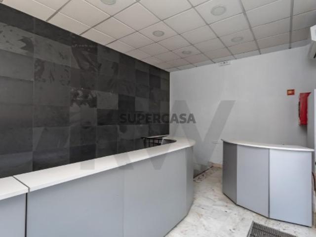 Armazém venda em Lisboa
