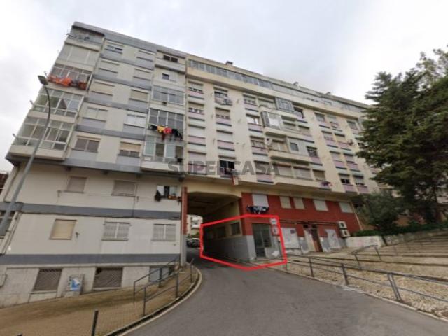 Armazém venda em Amadora, Lisboa