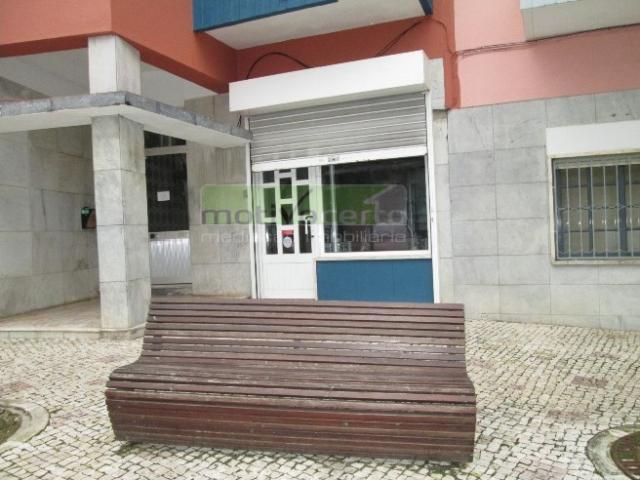 Loja venda em Mem Martins, Sintra