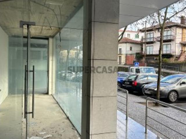 Armazém venda em Vale De Cambra, Aveiro