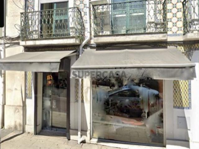 Armazém venda em Lisboa