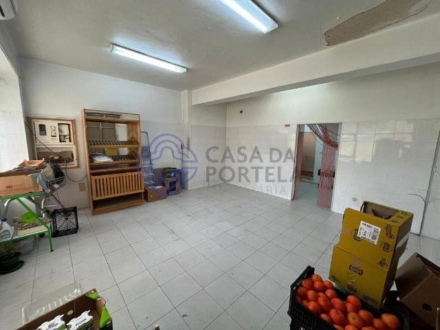 Loja venda em Pedernais, Odivelas
