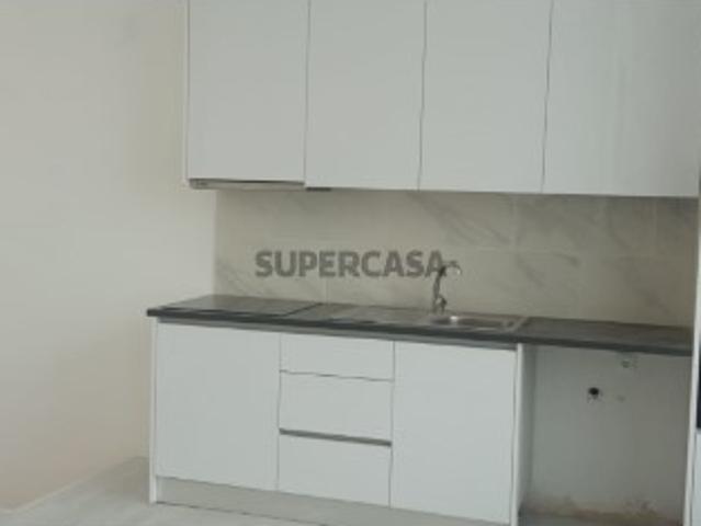 Armazém venda em Almada, Setúbal