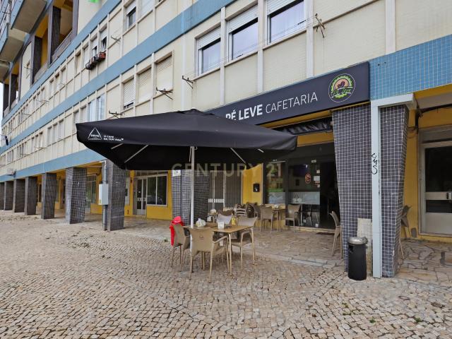 Loja venda em Santa Clara, Lisboa